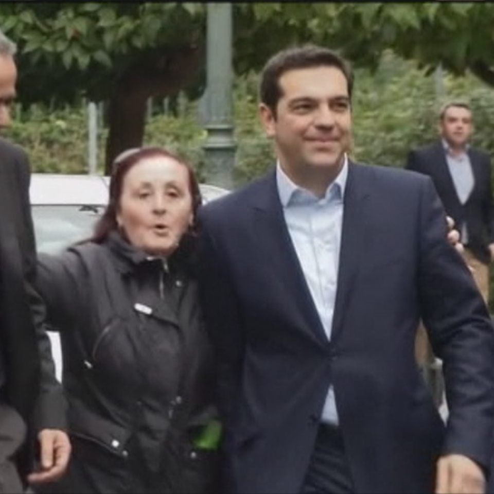 Tsipras presenta un equipo marcado por la austeridad