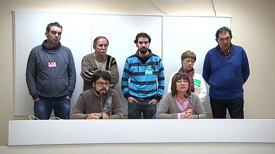 Los representantes sindicales de Osakidetza, hoy, en Bilbao. EITB. 