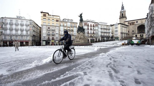 Vitoria-Gasteiz preparada para la gran nevada