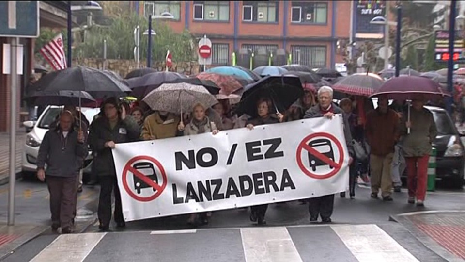 Protesta contra la lanzadera. Imagen de archivo: EiTB