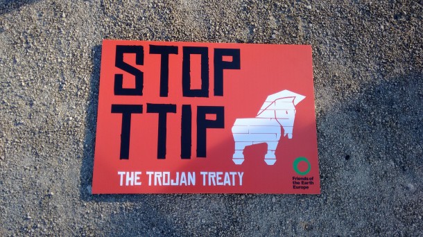 Juan Hernández: 'El TTIP es como un vampiro'