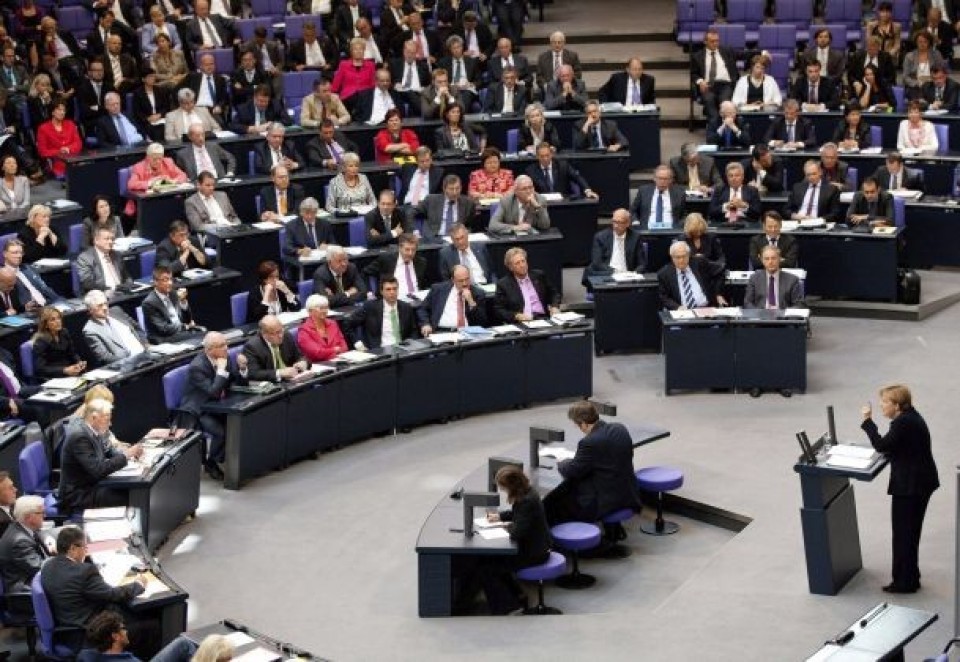 El Parlamento alemán aprueba la prórroga de las ayudas a Grecia