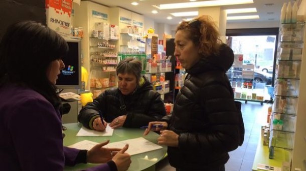 Un error del Gobierno Vasco condena al cierre a la farmacia Redondo