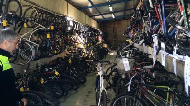 El ayuntamiento saca a subasta 48 bicis guardadas en Agirrelanda