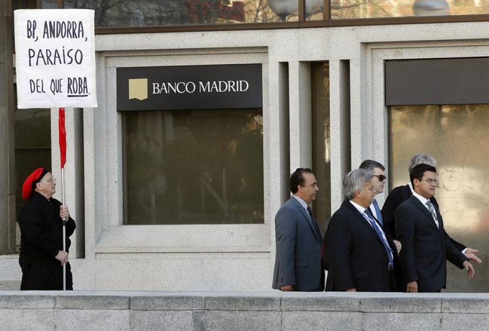 Madrilgo Bankua konkurtsoan sartzeko eskatu dute administratzaileek