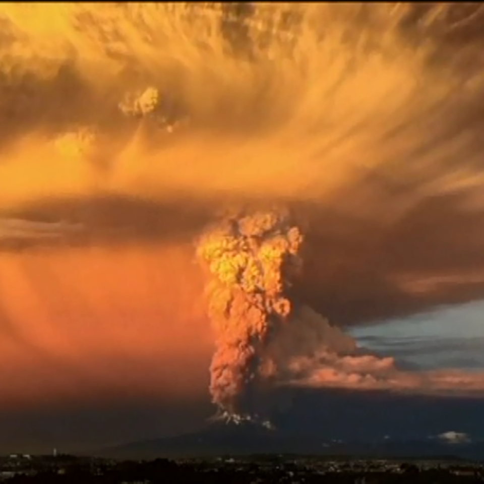 Alerta gorria Txilen, Calbuco sumendiaren erupzioagatik