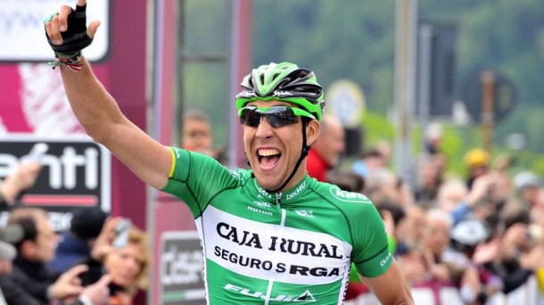 Omar Fraile celebra una victoria de etapa. Foto: Efe.