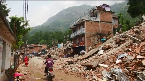 Oskar Ruiz de Luzuriaga en el terremoto de Nepal