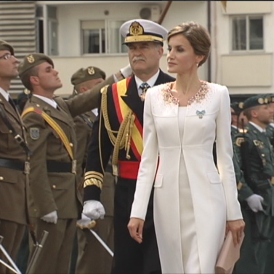 Jorge Fernández Díaz y la Reina Letizia han presidido hoy un acto en el cuartel de Sansomendi. 