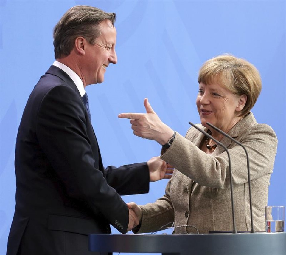 David Cameron y Angela Merkel. EFE