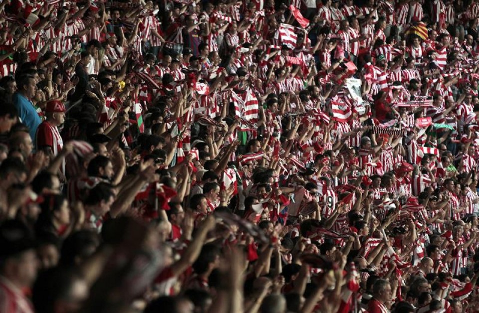 Seguidores del Athletic en el Camp Nou. Foto: Efe