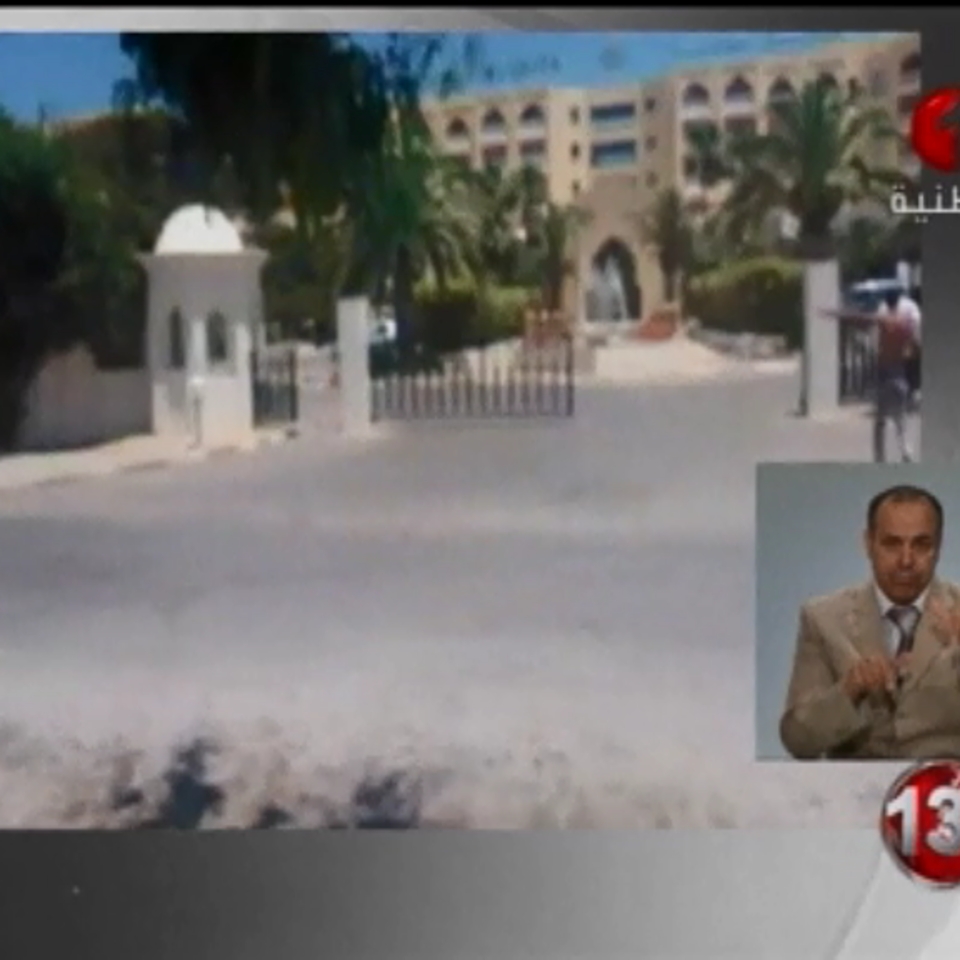 27 hildako Tunezen bi hotelen aurkako erasoan