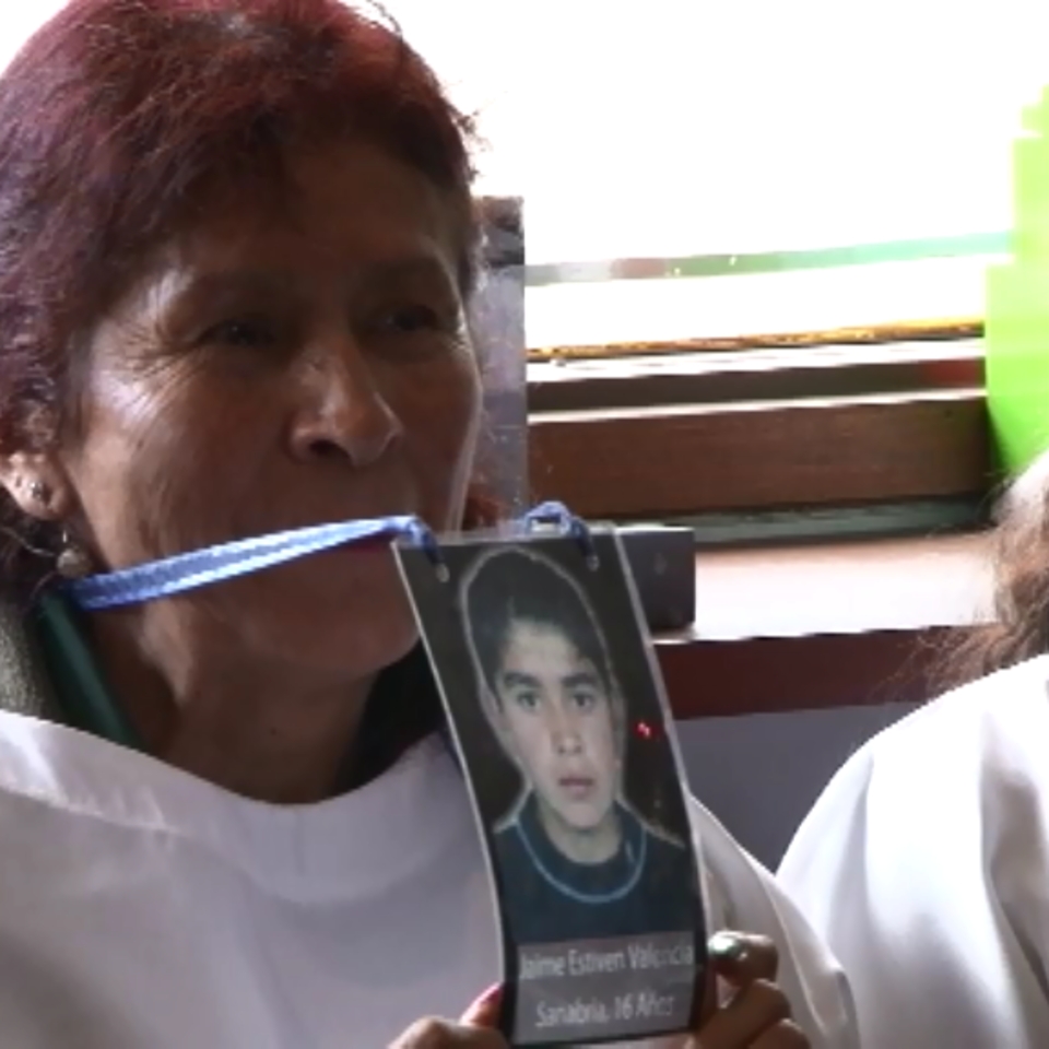 Madre de un joven ejecutado extrajudicialmente en Colombia