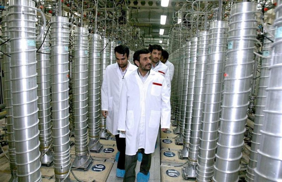 Ahmadineyad, Irango instalazio nuklearretan, bisitan. Artxiboko argazkia: EFE