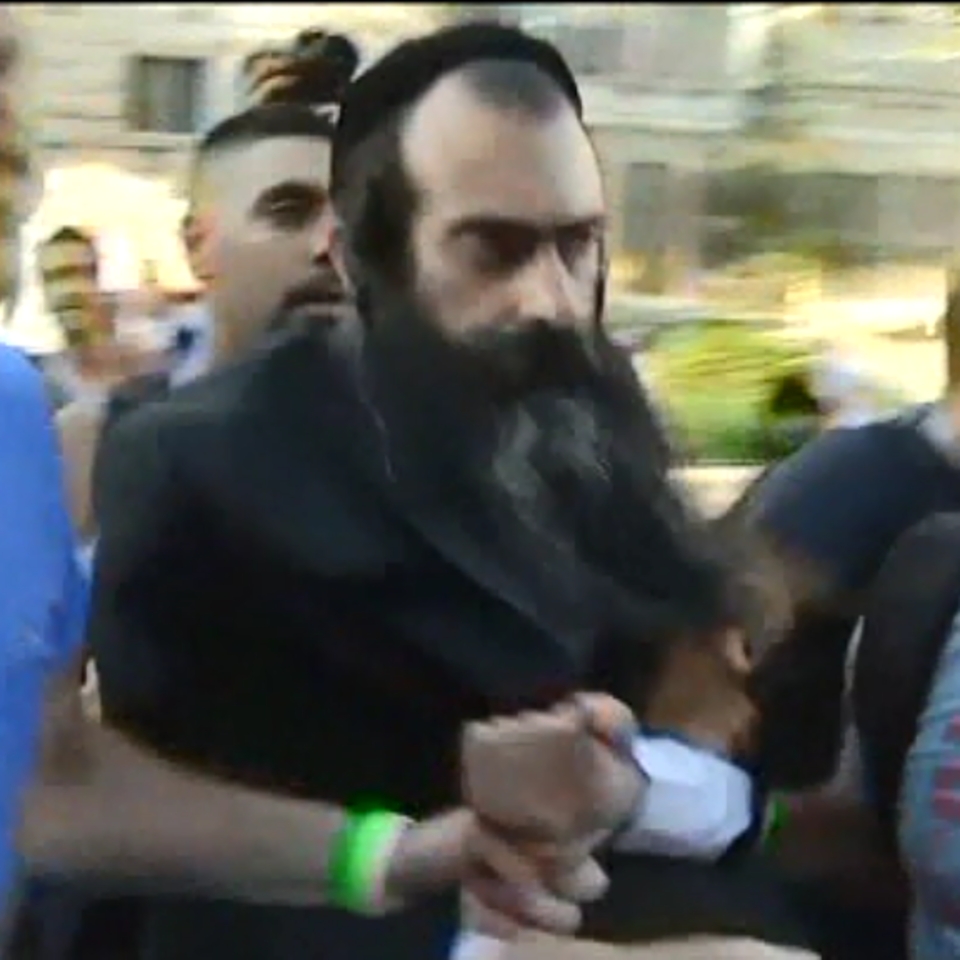 Un judio ultraortodoxo ataca una marcha gay en Jerusalén 