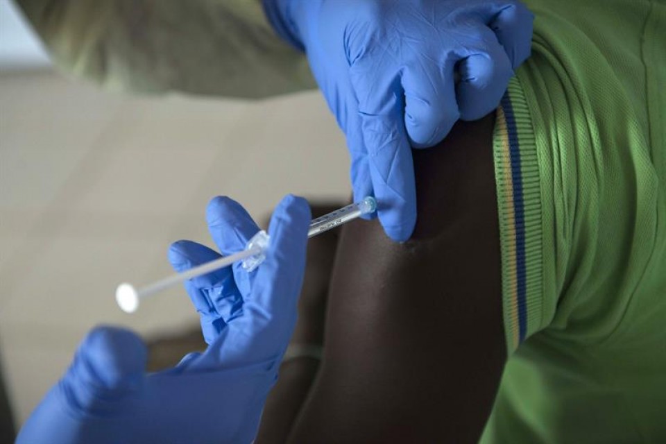 Vacuna ébola EFE