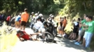Una moto arrolla a Van Avermaet cuando era cabeza de carrera
