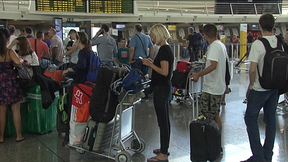 El aeropuerto de Bilbao registra su mejor agosto con 454.168 pasajeros