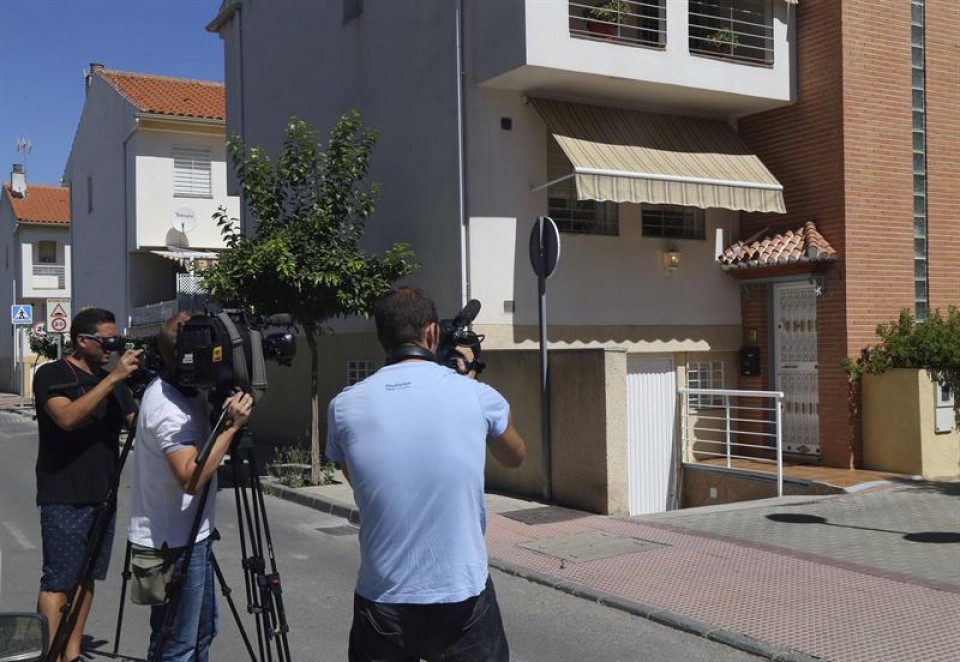 Detenido un hombre tras matar de un hachazo a su mujer en Granada