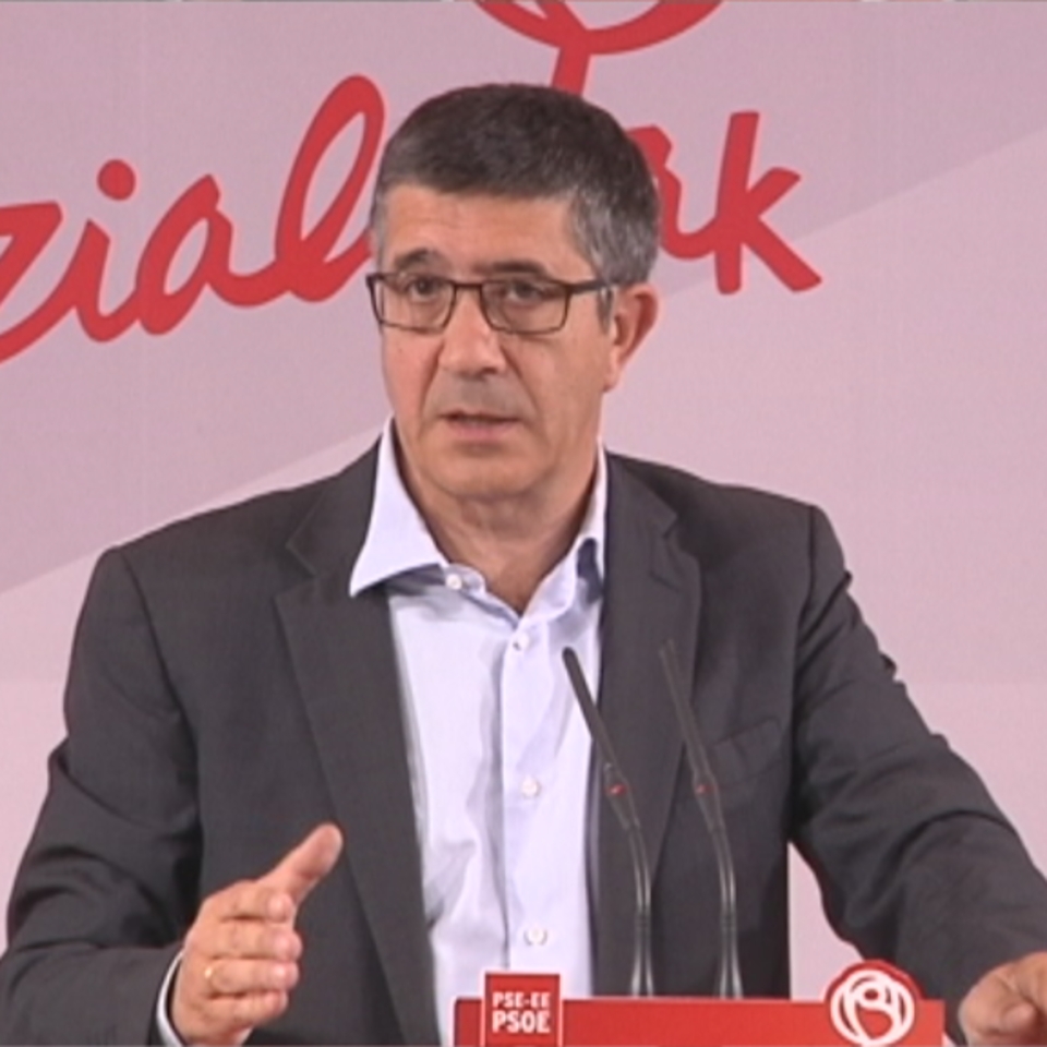 Patxi López anuncia que el PSOE renovará el pacto constitucional