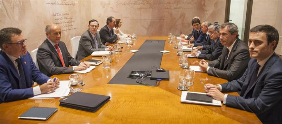 La reunión del Consejo Vasco de Finanzas, en Lehendakaritza. EFE