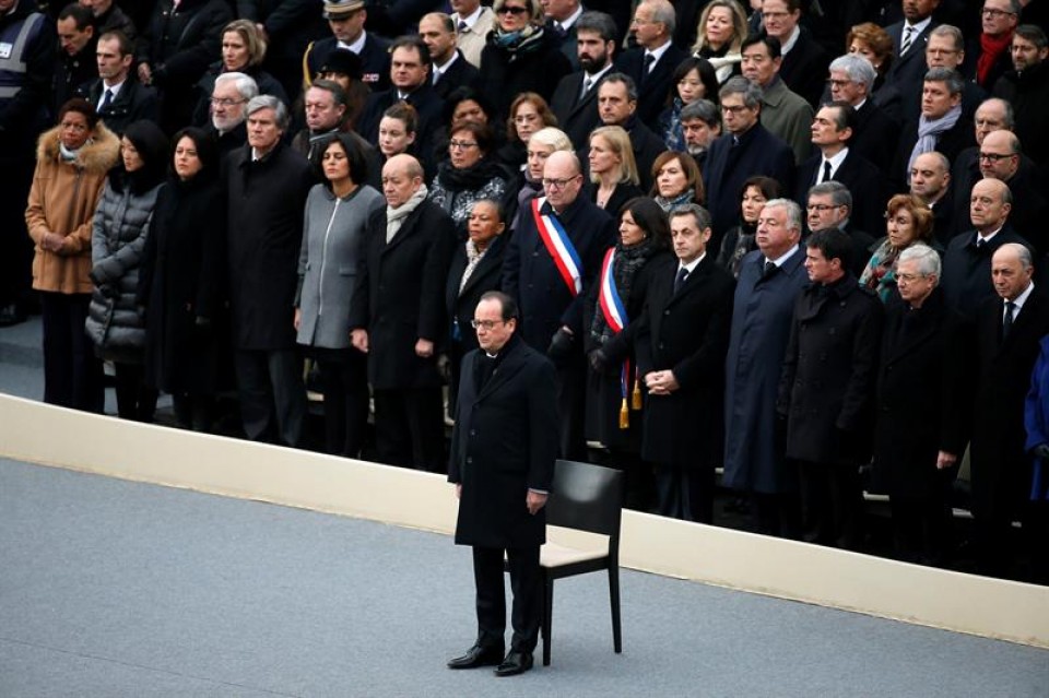 Hollande, en el homenaje a las víctimas.