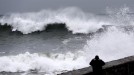 Grandes olas en la costa vasca. Foto: EFE