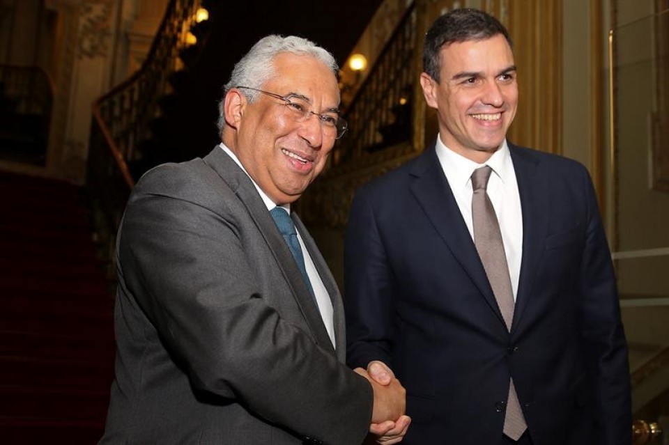 El dirigente socialista, Pedro Sánchez, y el primer ministro portugués, Antonio Costa. Foto: EFE 