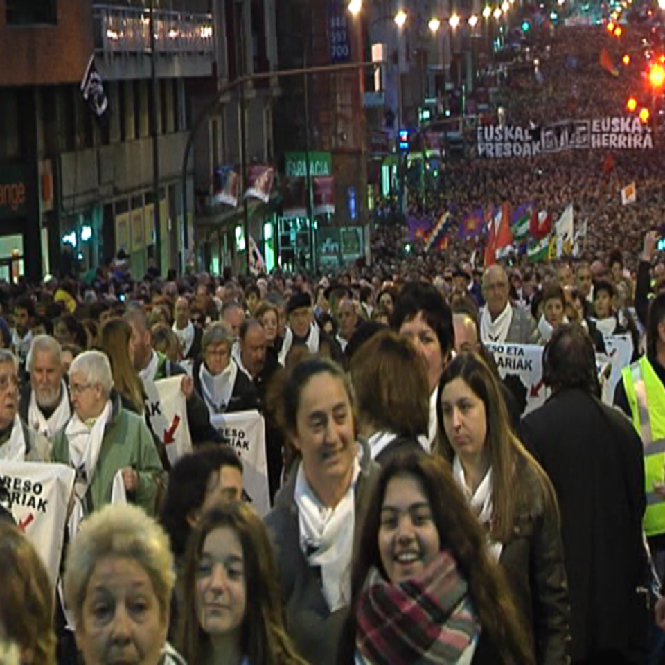 La cabeza de la manifestación de Bilbao. Fuente: EFE