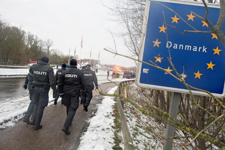 Danimarka, errefuxiatuei ondasunak konfiskatzeko legea onartzear