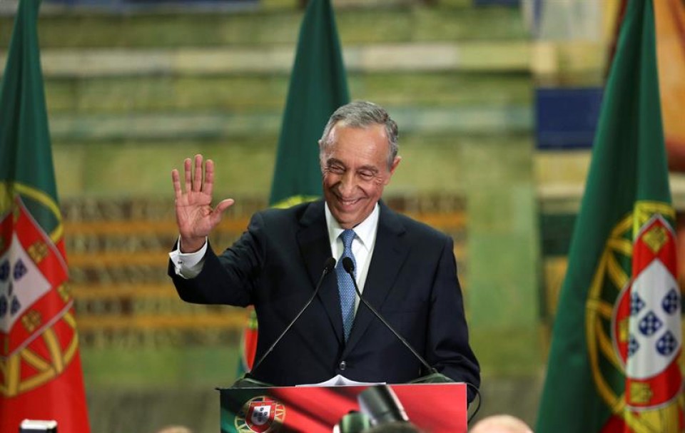 Marcelo Rebelo de Sousa zentro eskuineko hautagaia presidente aukeratu dute Portugalen. EFE