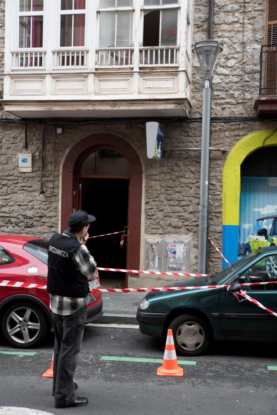 Una niña de 17 meses fue arrojada por la ventana el pasado 25 de enero en Vitoria. Foto: EFE