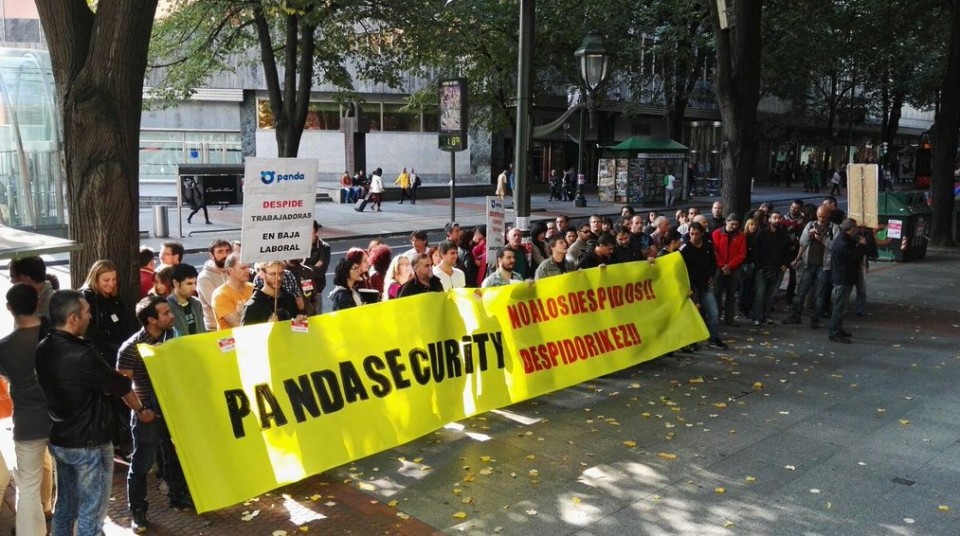 Una protesta de la plantilla de Panda contra los despidos. Foto: LAB