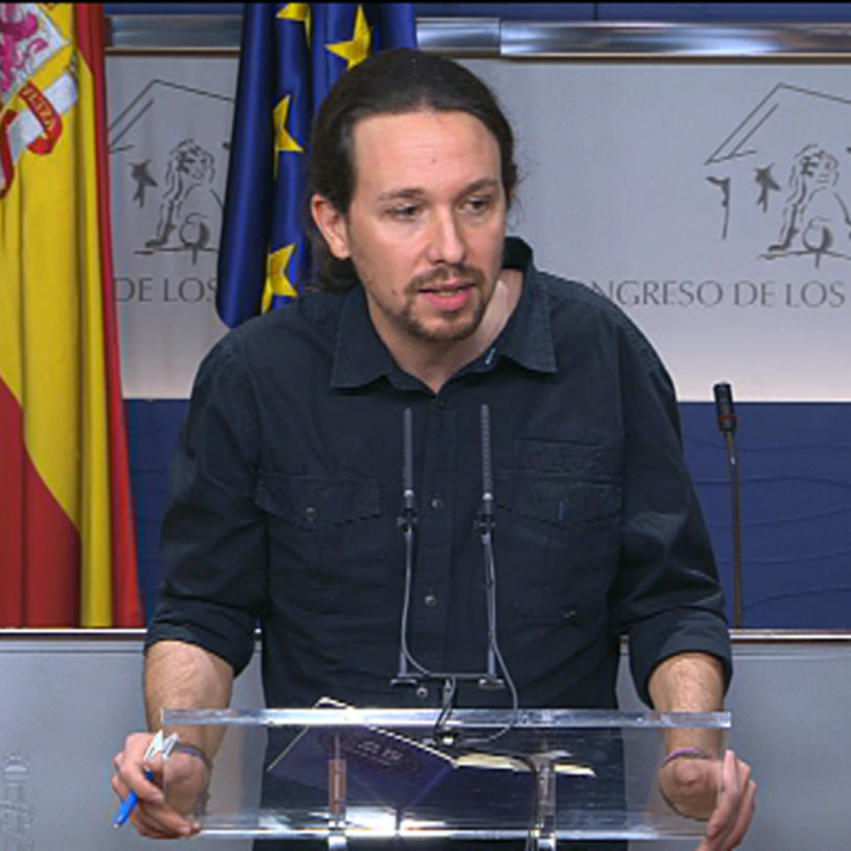 Iglesias dice al rey que no apoyará a un gobierno de Sánchez y Rivera
