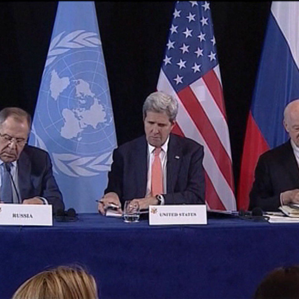 El secretario de Estado de EE. UU., John Kerry, y el ministro de Exteriores ruso, Sergei Lavrov. EFE