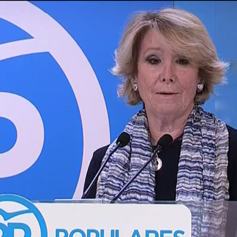 Aguirre niega haber tratado de presionar a Rajoy con su dimisión