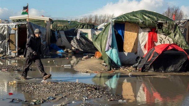 Empieza el desmantelamiento de la "Jungla", el campamento de Calais