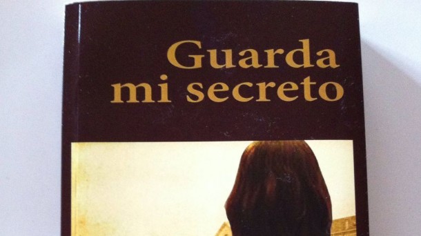 “Guarda mi secreto” de la escritora vitoriana Pilar Lloves Masid.     