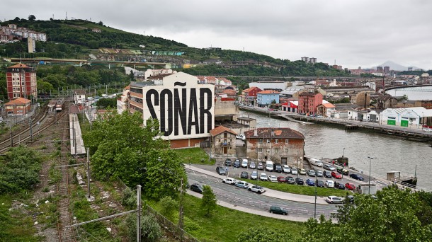 'Soñar', de SpY, se ha convertido en un icono de Bilbao Foto: SC Gallery