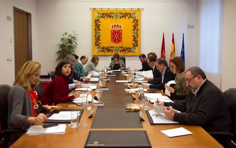 La mesa de portavoces del Parlamento de Navarra. Foto: EFE