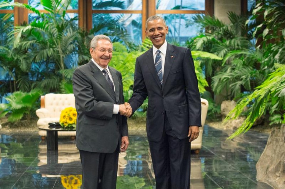 Barack Obama junto a Raúl Castro en el Palacio de la Revolución. Foto: EFE