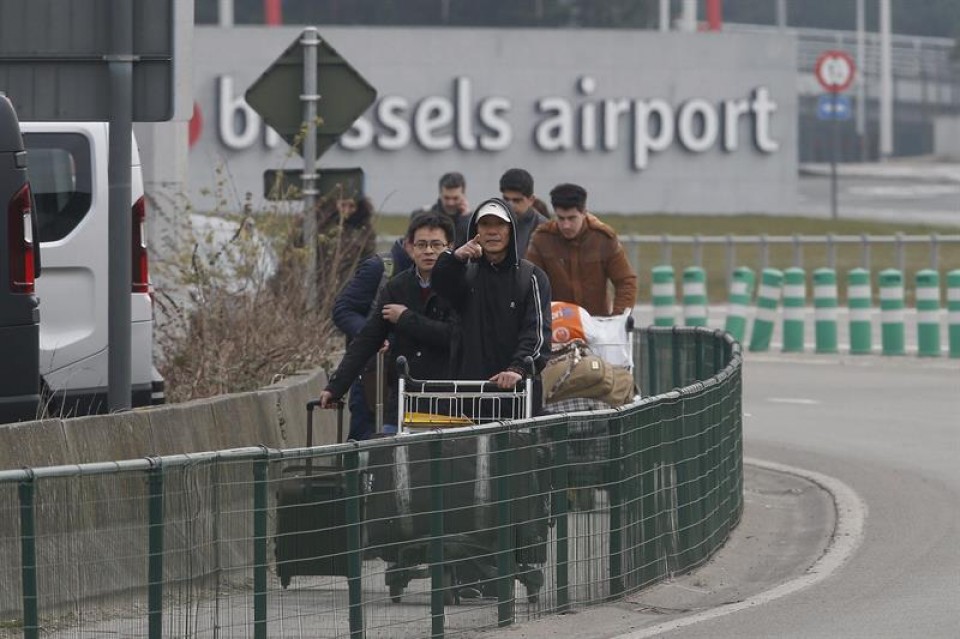 11 muertos en un atentado suicida en el aeropuerto de Bruselas