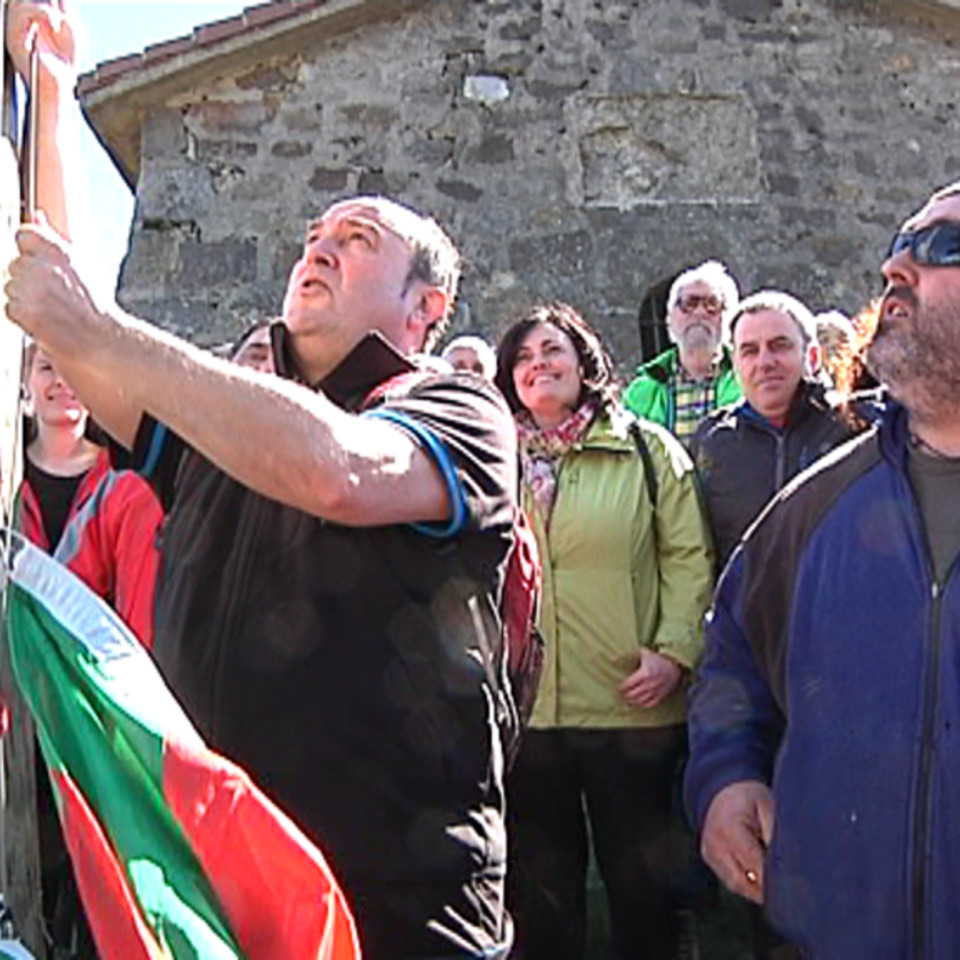 Ortuzar ha hecho un llamamiento a celebrar el Aberri Eguna desde el monte Bizkargi. Foto: EFE
