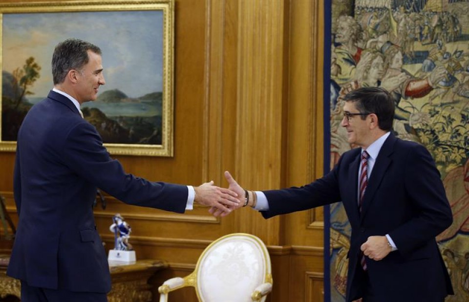 Felipe VI se ha reunido con Patxi López en la tarde del martes. Foto: EFE.