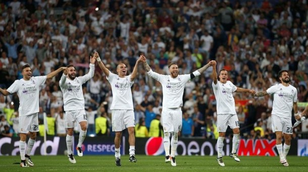 El Real Madrid celebra el pase a la final. EFE