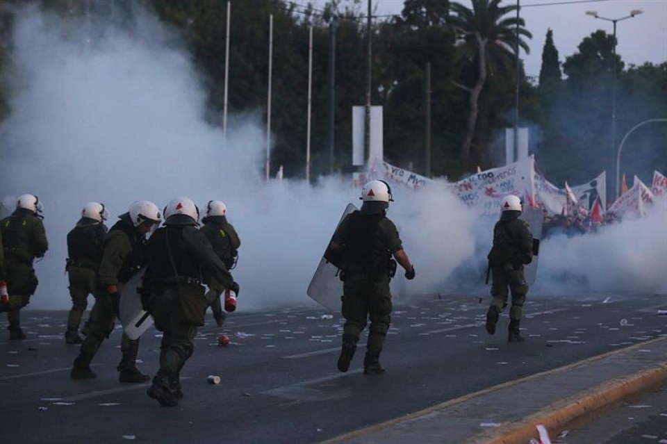 Greziako Gobernuaren erreformen aurkako protestak Atenasen. Argazkia: EFE