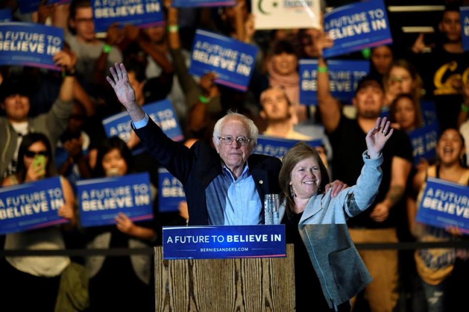 El aspirante demócrata Bernie Sanders en Sacramento (California). Foto: EFE