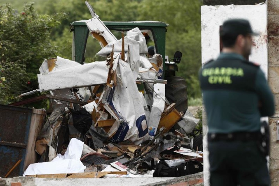 Mueren los tres ocupantes de una avioneta tras estrellarse en Arbizu
