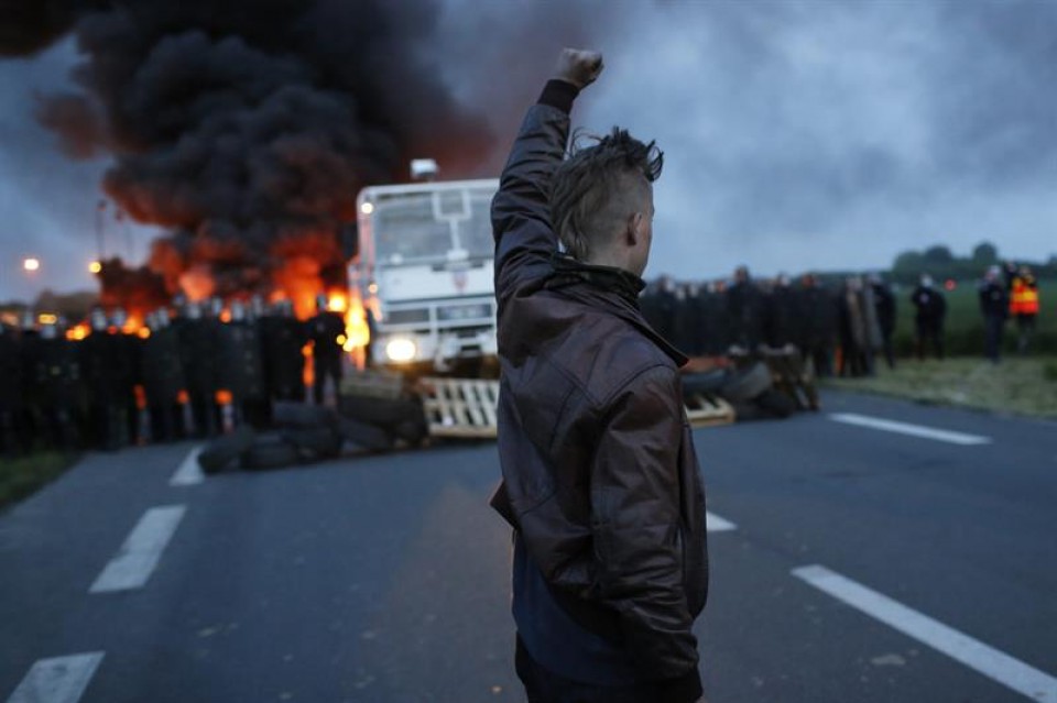 Lan erreformaren aurkako protesta Frantzian. Argazkia: EFE