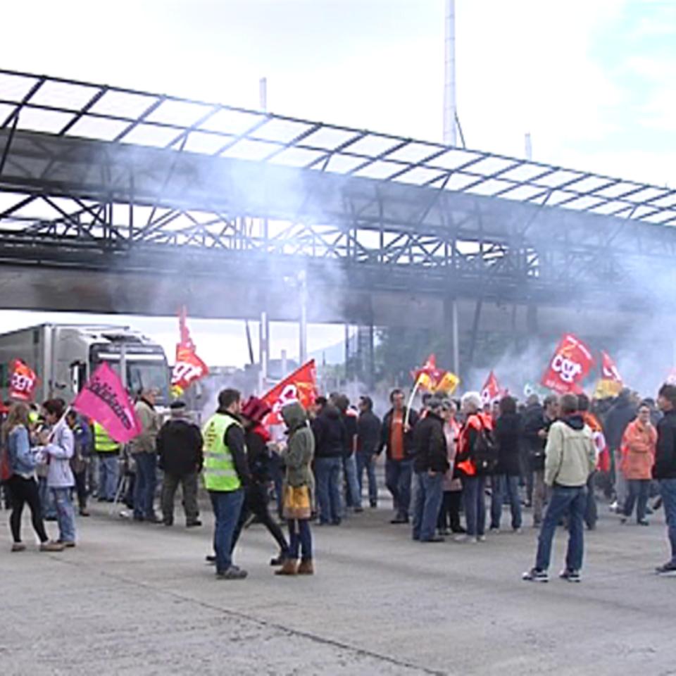 Protesta sindical contra la reforma laboral francesa en Biriatu. Foto: Andoni Lizeaga